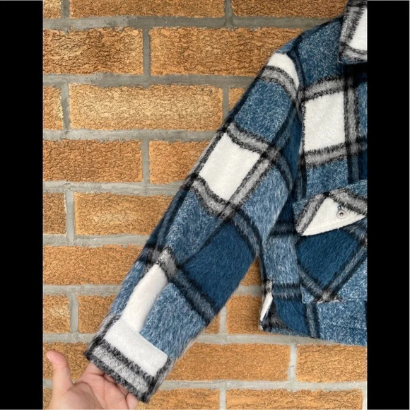 ZARA CROPPED PLAID OVER SHIRT BLUE/ WHITE SMALL - Picture 2 of 9